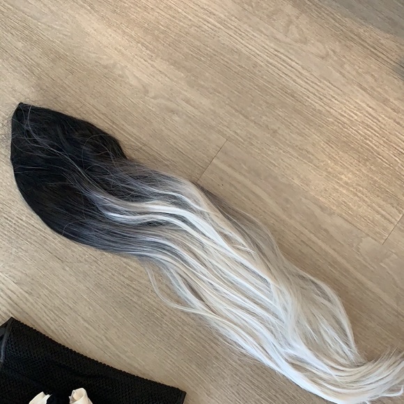 Sexy Queen of the Damn Costume - Picture 7 of 7